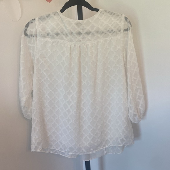 Cato 1946 White Geometric Print Cold Shoulder Blouse Size Small - Picture 3 of 7
